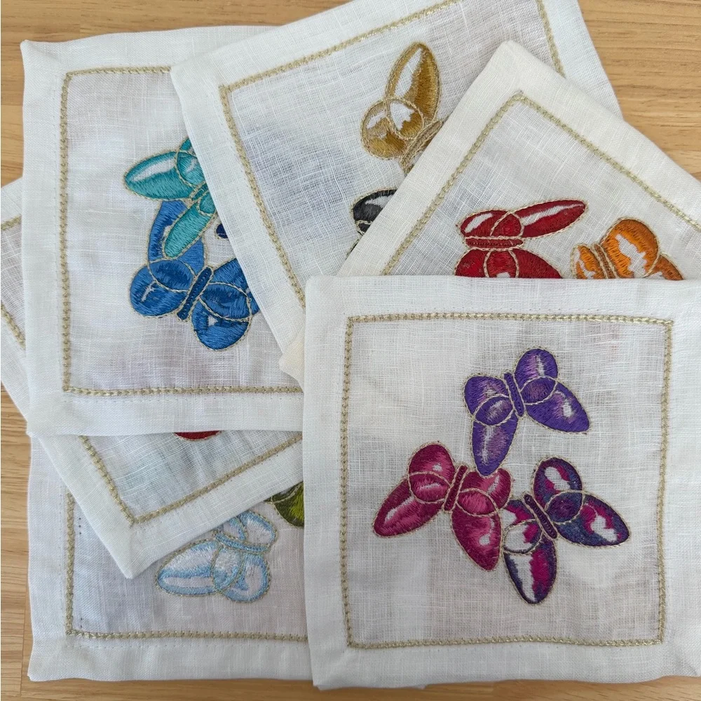 Kim Seybert White Cocktail Napkins with Multicolor Embroidered Butterflies - Picture 4 of 12